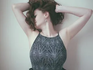 ChicEva, 44yo cam performer