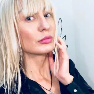 DashikaBlond, 45yo cam performer
