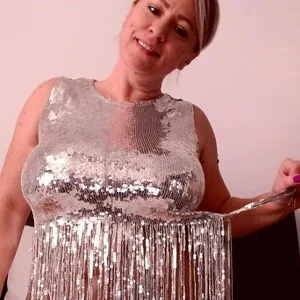 MilfKaty, 44yo cam performer
