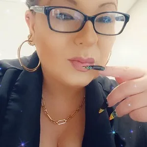 Nikki_Lynn, 44yo cam performer
