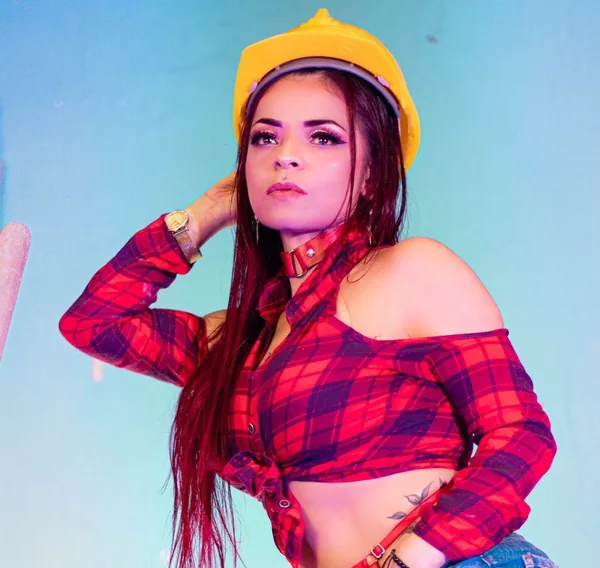 yashira-hoott, 43yo cam performer